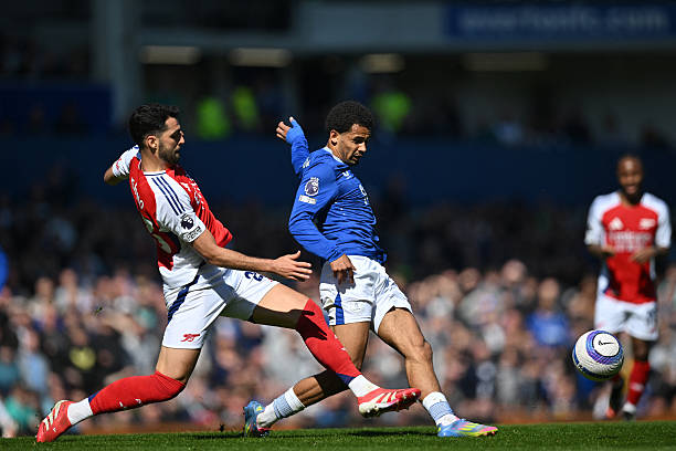 更是多次牽 更是多次牽