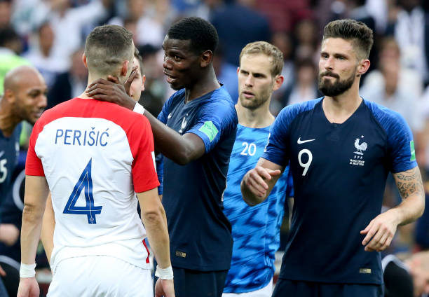 球队凭借着 球队凭借着